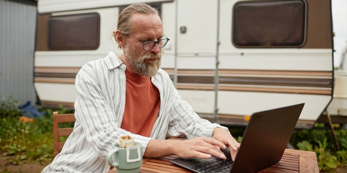 Families and remote workers using the Routica Explorer for seamless internet and trip sharing on the road.