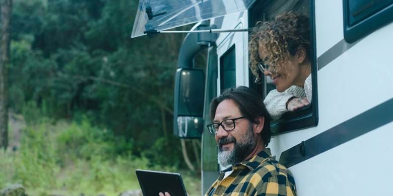 The Routica Explorer Wireless Gateway Router automatically failing over from campground Wi-Fi to cellular.